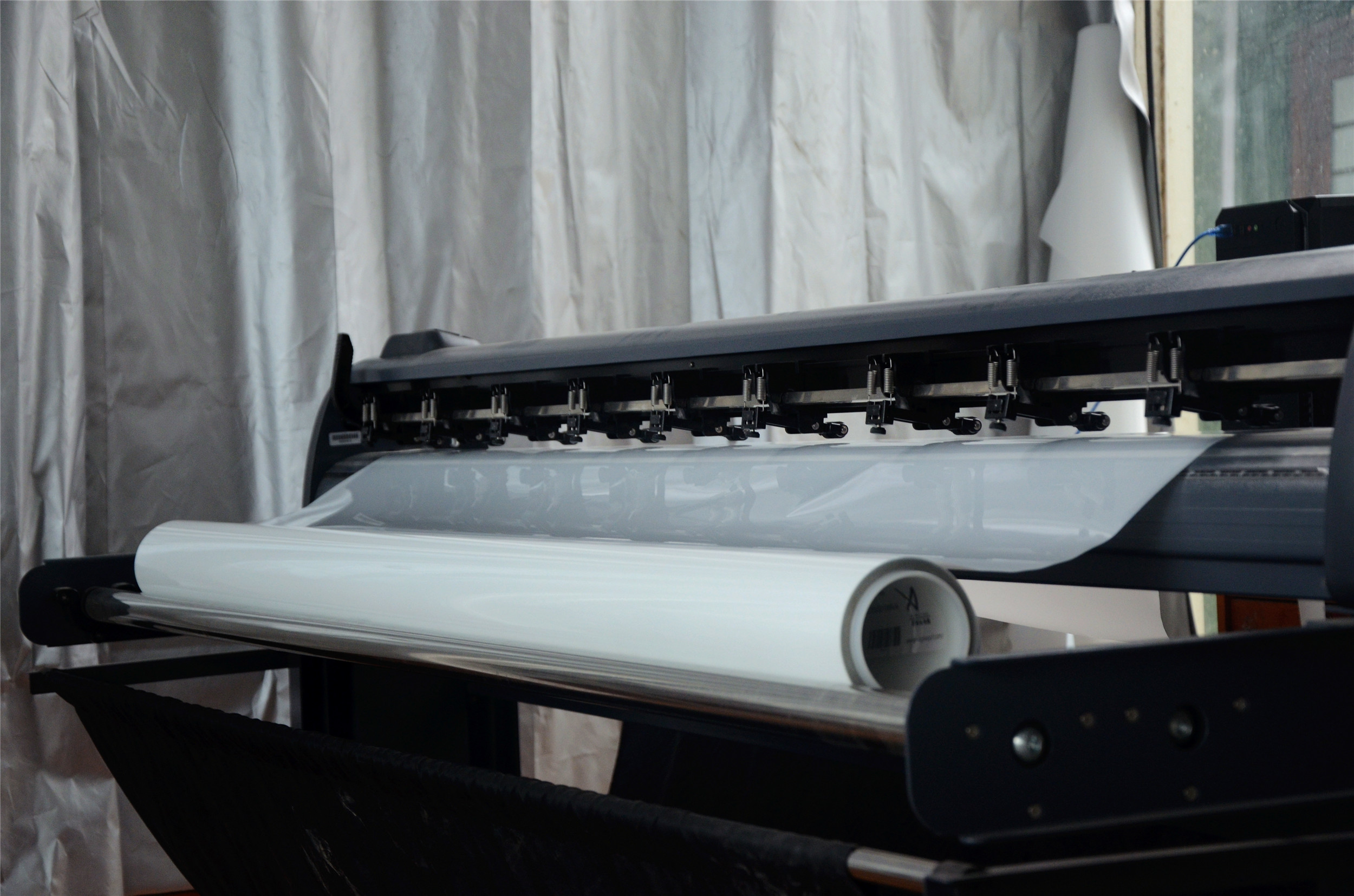 Indlela yokukhetha i-plotter efanele yokusika ifilimu yemoto